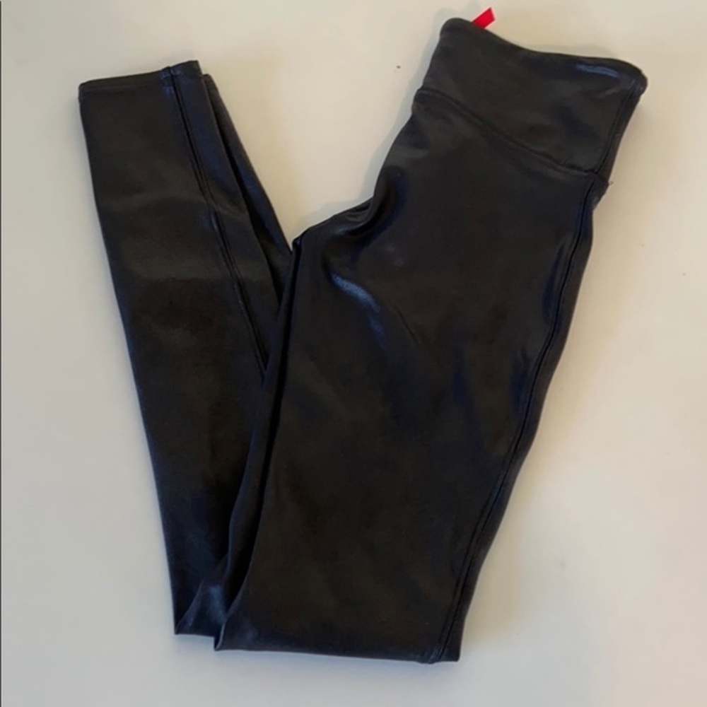 COPY - COPY - Spanx Faux  leather leggings size small